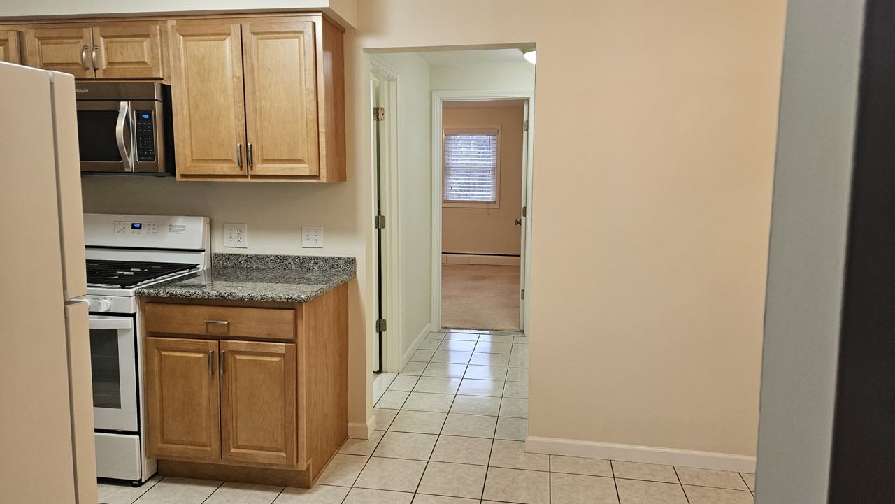 667 Indian Church Rd #3 - Photo 4 of 12