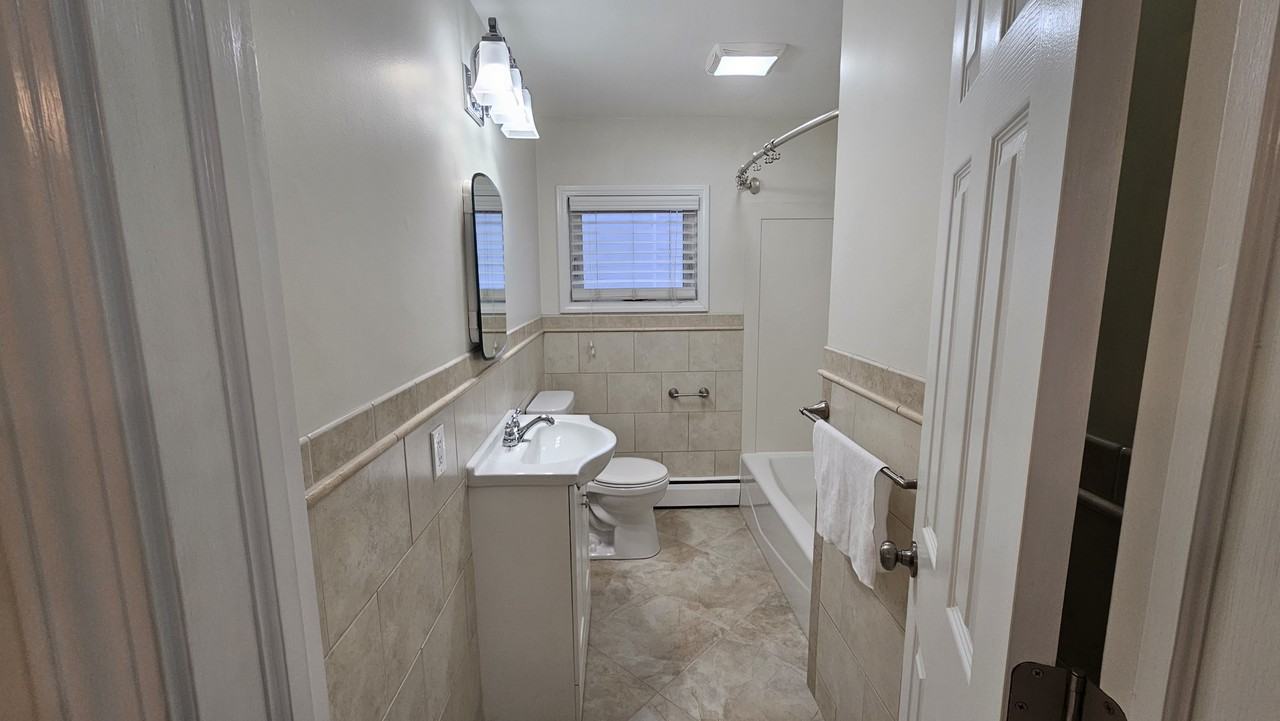 667 Indian Church Rd #3 - Photo 5 of 12