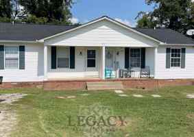 featured image of 103 Cloverdale Dr #B