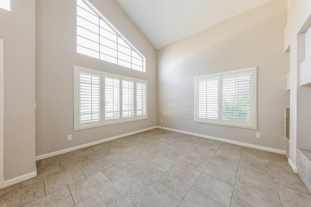 4533 E Annette Dr - Photo 4 of 17