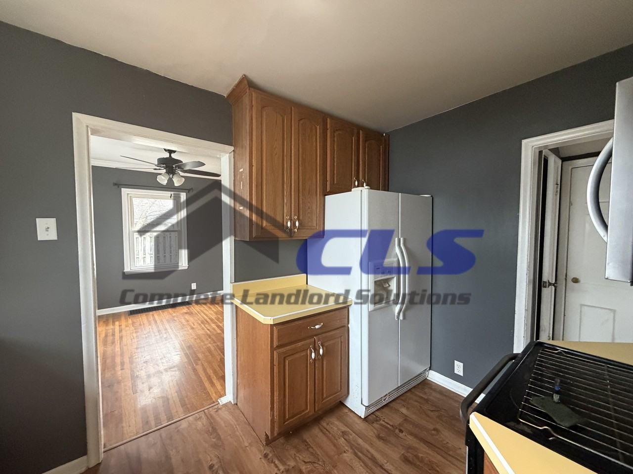 2116 Poplar St #1 - Photo 6 of 12