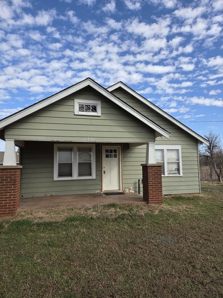 14237 Sw 44th St #1 - Photo 2 of 13
