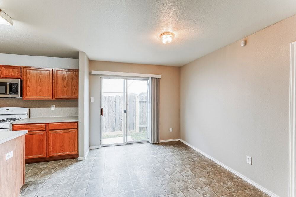 20830 Banyan Crest Ln - Photo 6 of 16