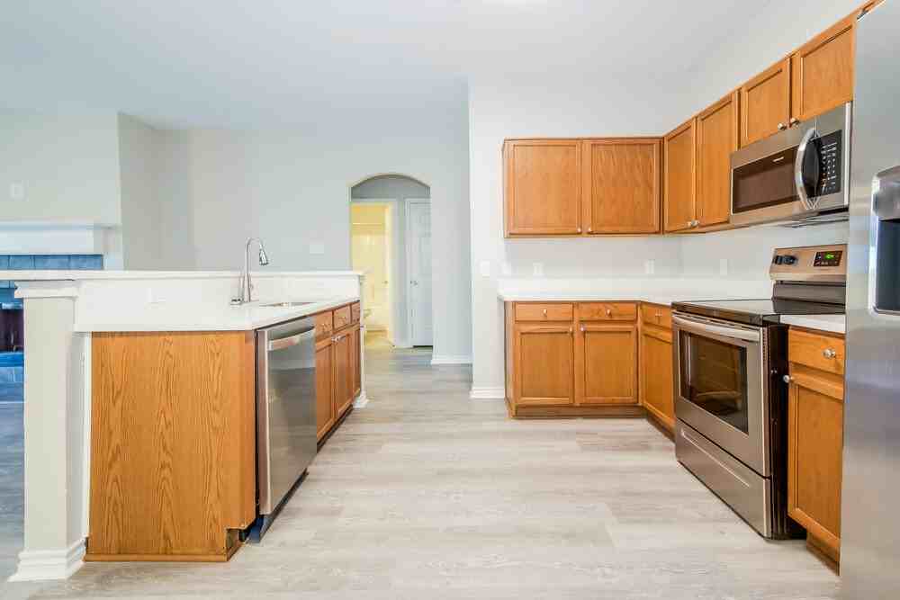 1106 Longhorn Ln - Photo 7 of 16