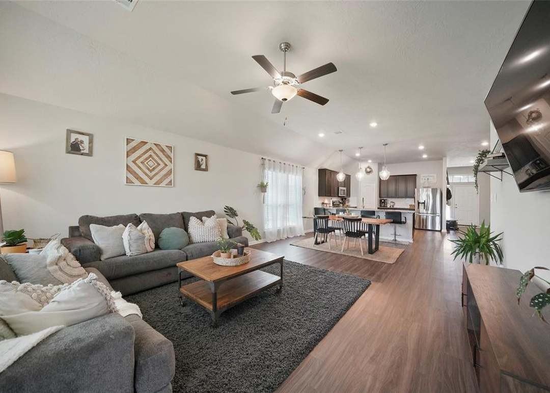 151 Scenic Hills Ct #1 - Photo 3 of 5