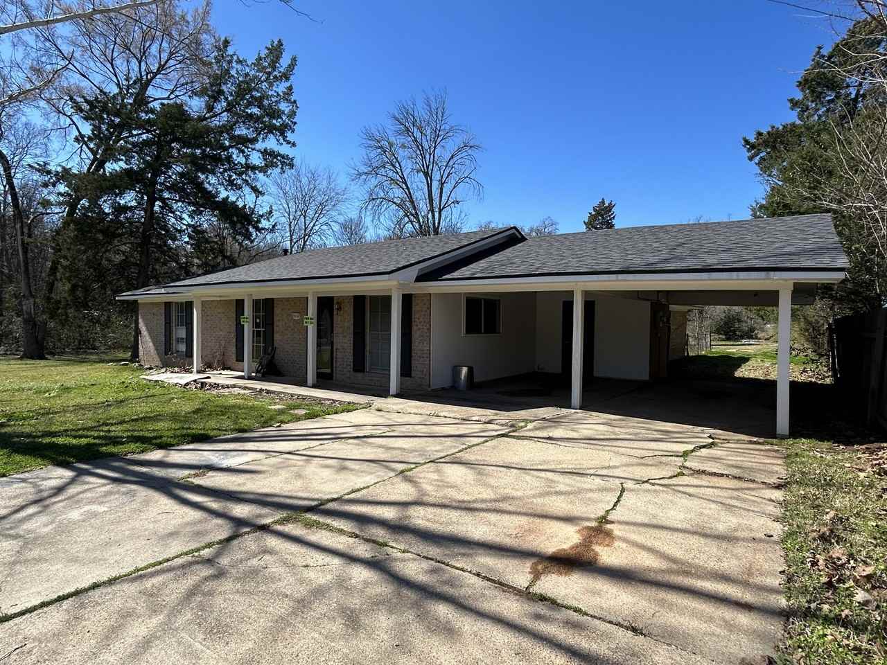 3218 Seminole Dr - Photo 2 of 13
