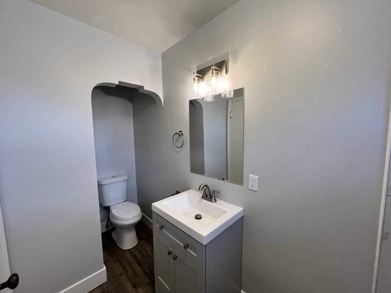 137 Pine St #137PINEST1 - Photo 4 of 7