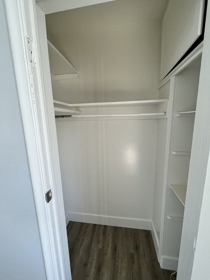 137 Pine St #137PINEST1 - Photo 6 of 7