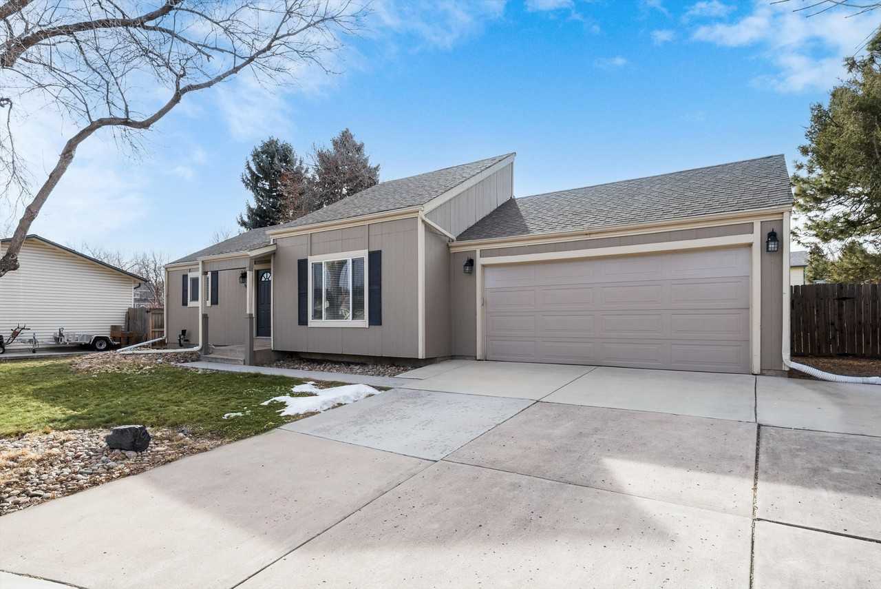 5025 E Weaver Ave - Photo 3 of 43