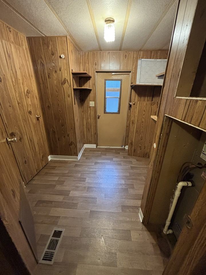 201 Lind Rd #NA - Photo 5 of 11