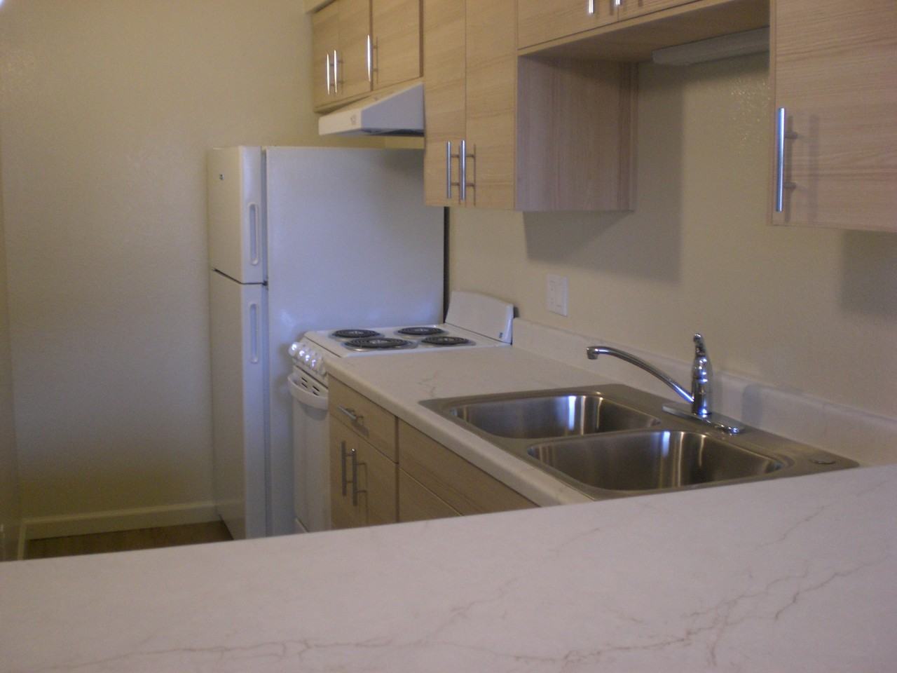 2323 Mcbride Ln - Photo 2 of 10