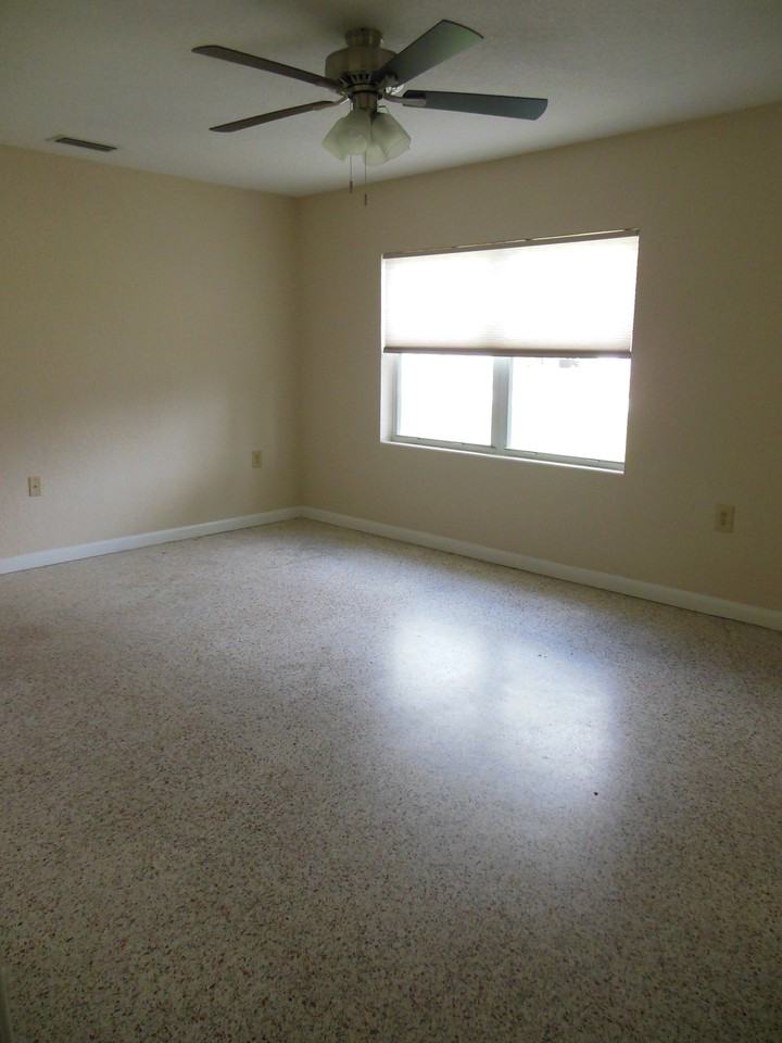 1727 Pine Ave #NA - Photo 2 of 7