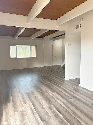 5129 Myrtle Ave - Photo 4 of 31