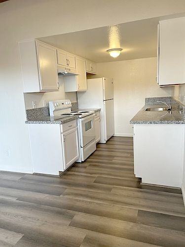 5129 Myrtle Ave - Photo 7 of 31