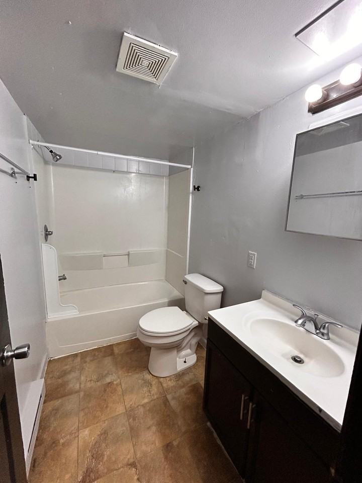 827 East Turner Street101 - Photo 4 of 5