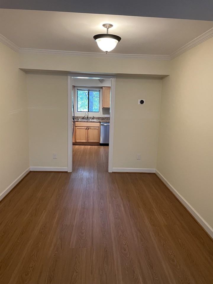 152 Harvest Dr #1 - Photo 4 of 25