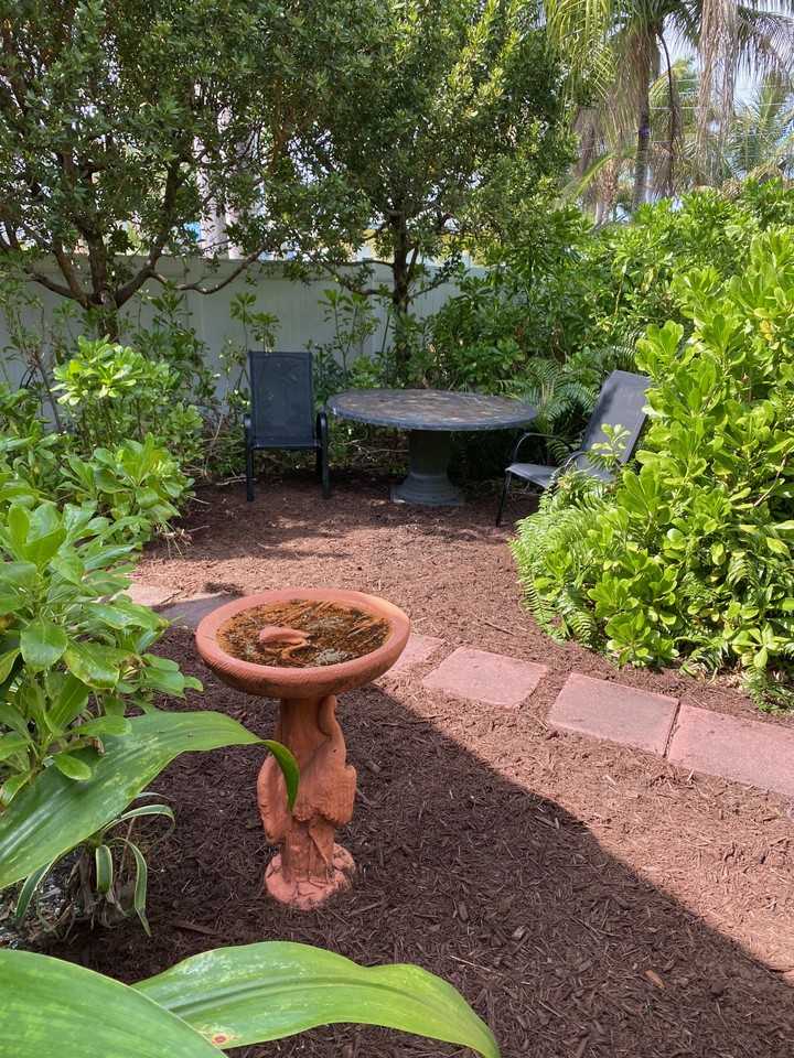 1529 Arthur St #2 - Photo 4 of 32