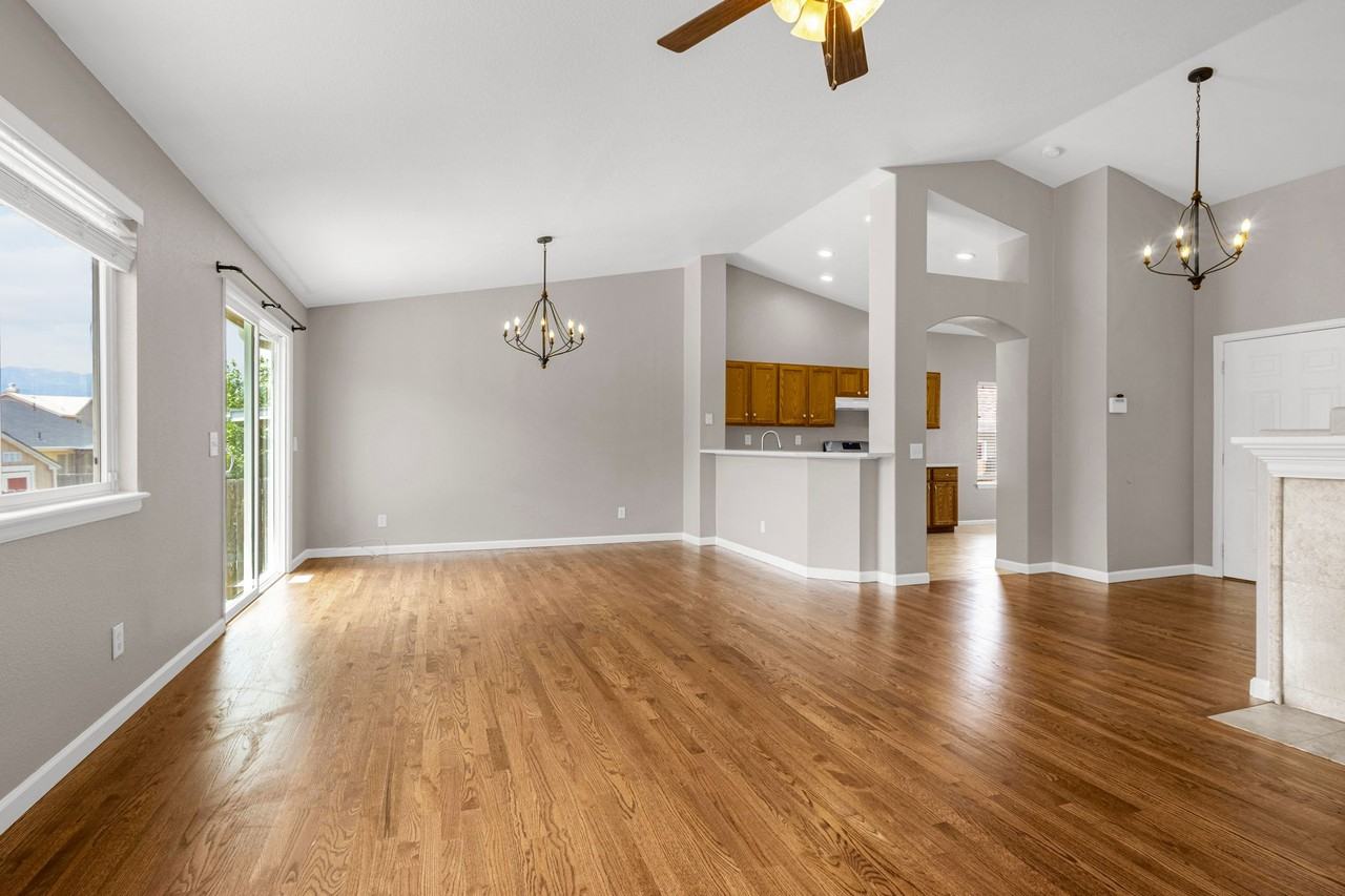 4535 Star Ridge Dr #1 - Photo 5 of 37