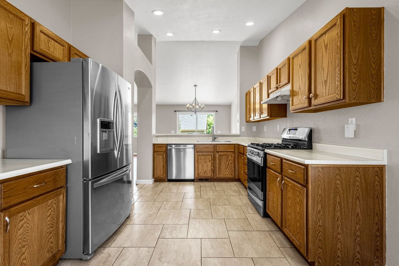 4535 Star Ridge Dr #1 - Photo 6 of 37