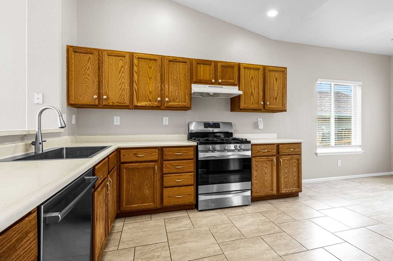 4535 Star Ridge Dr #1 - Photo 7 of 37