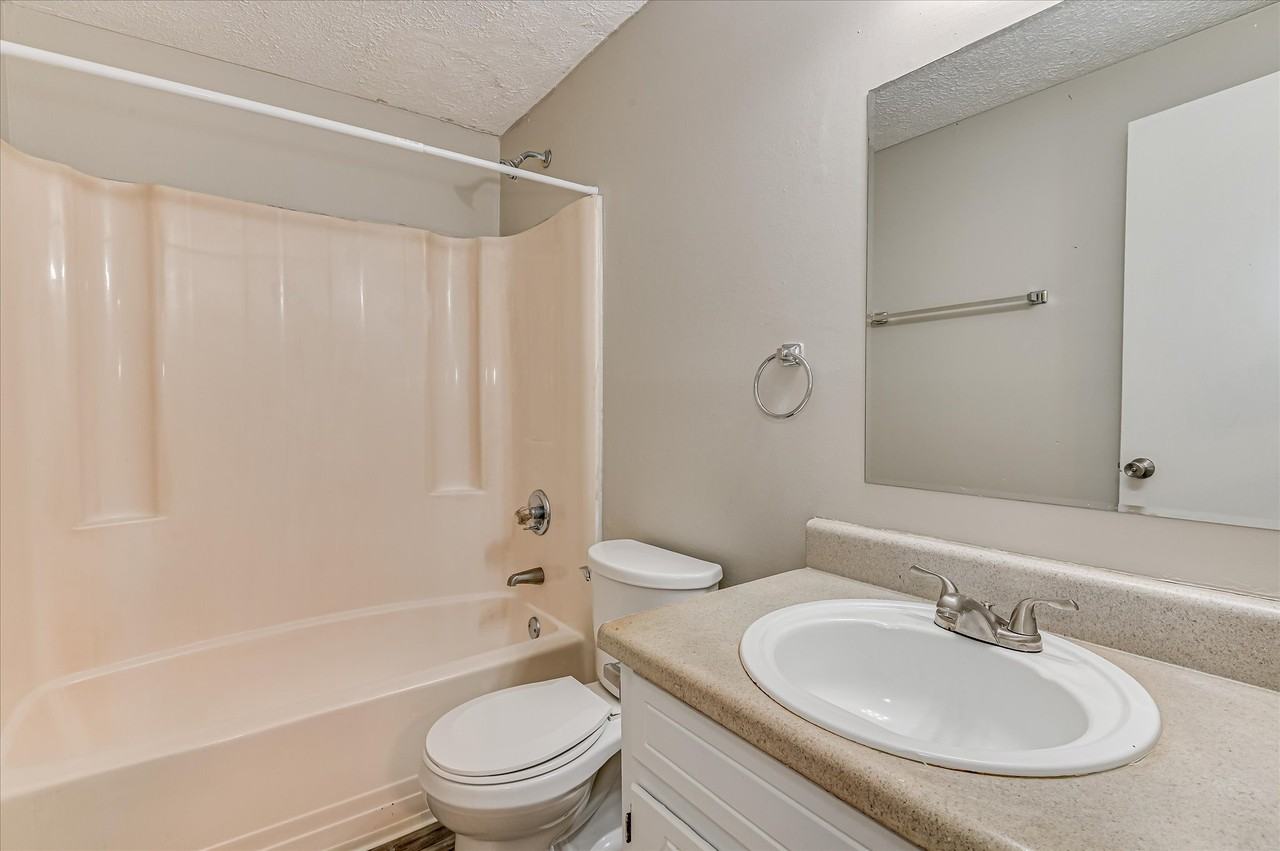 170 Chalet North Ct #170 - Photo 7 of 9