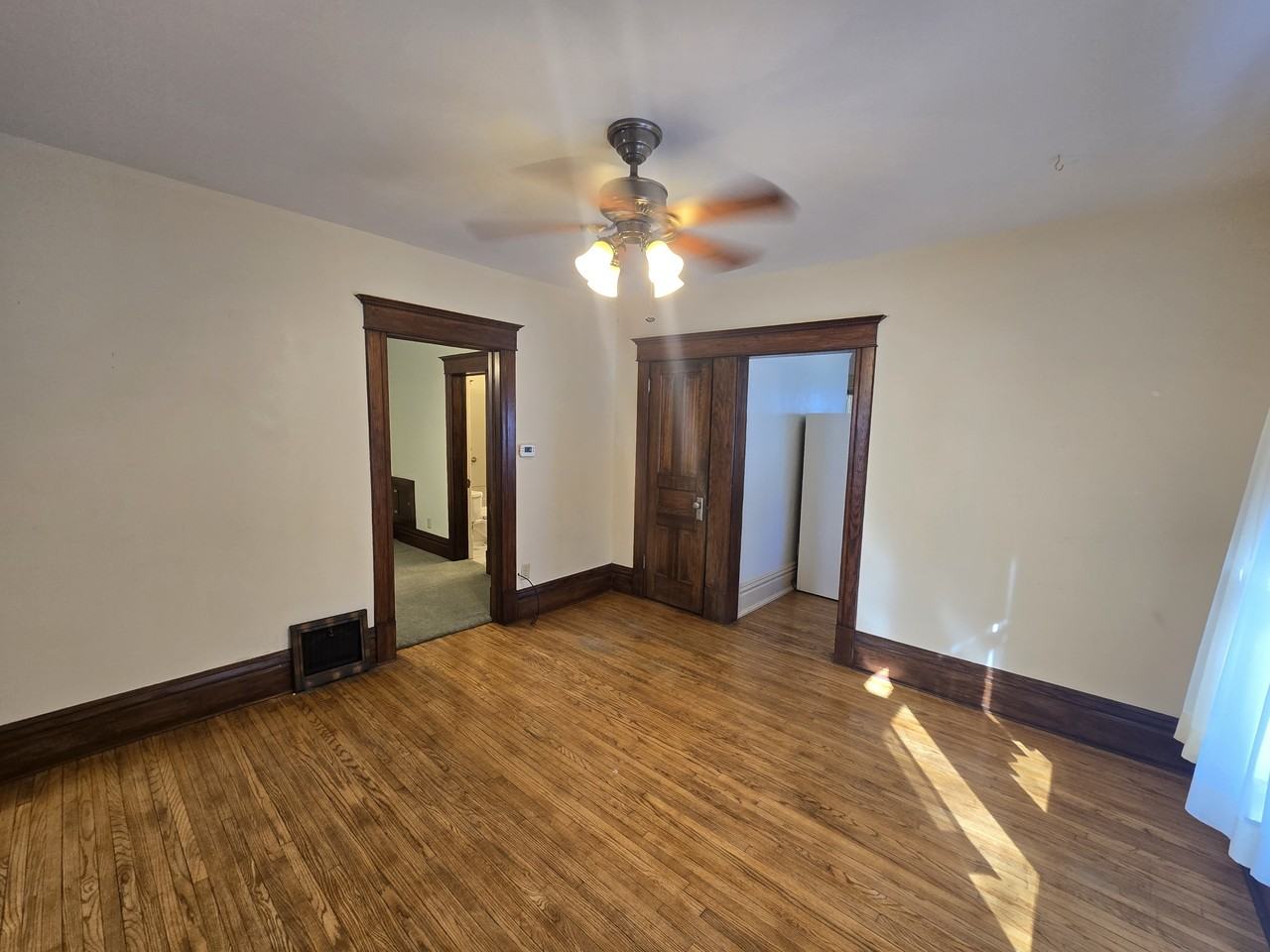 212 Randall St #1 - Photo 6 of 24