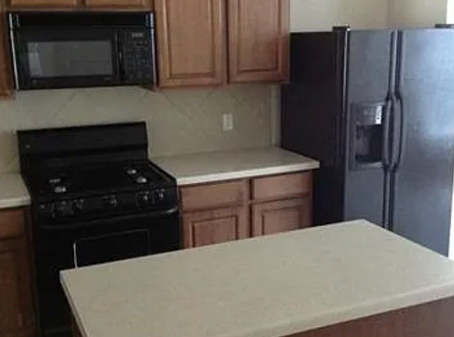 811 Shadow Creek Blvd #1 - Photo 6 of 14