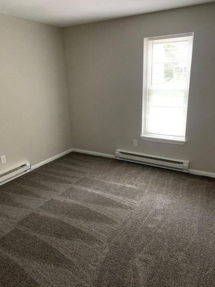 35 N Penn St #2 - Photo 4 of 12