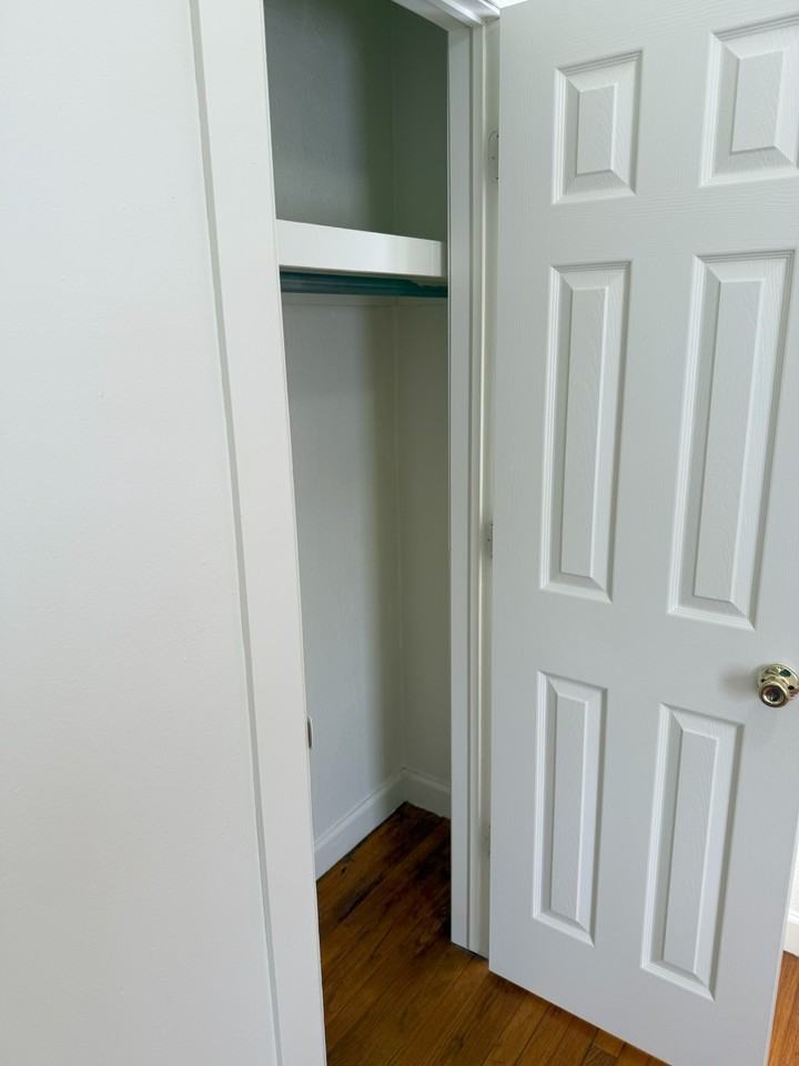 912 Leland St #1 - Photo 7 of 9