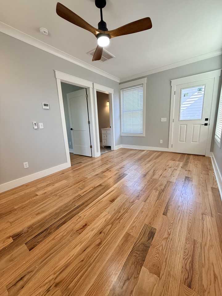 2305 Whitaker St #C - Photo 2 of 9