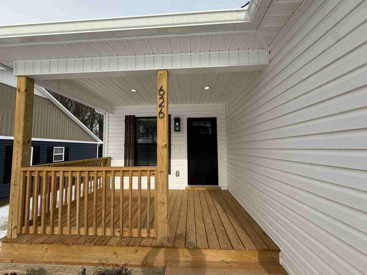 626 W Bell St #1 - Photo 2 of 21