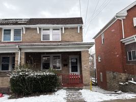 featured image of 2932 Pyramid Ave #1