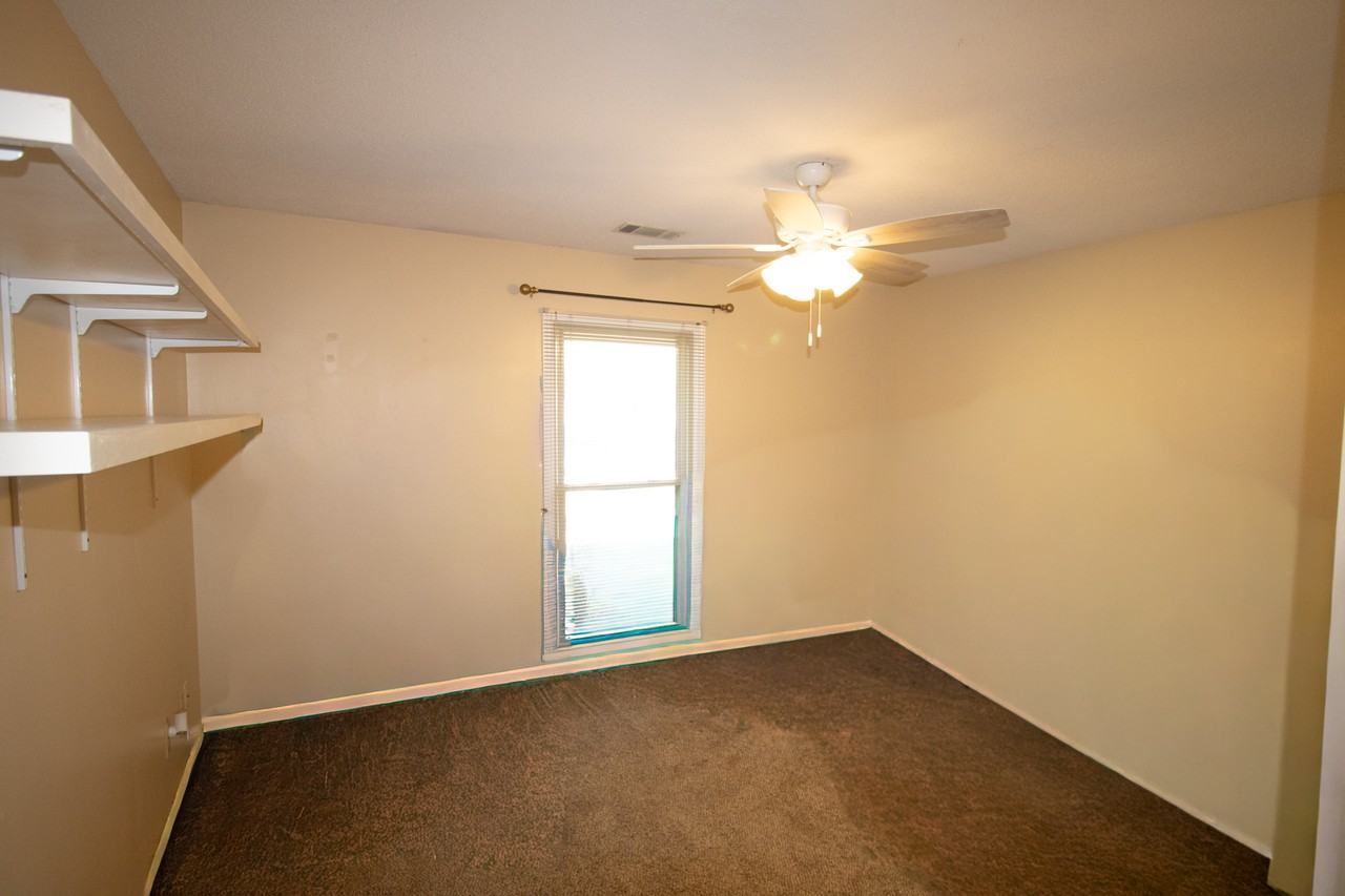 410 Cardinal Dr #1 - Photo 2 of 10