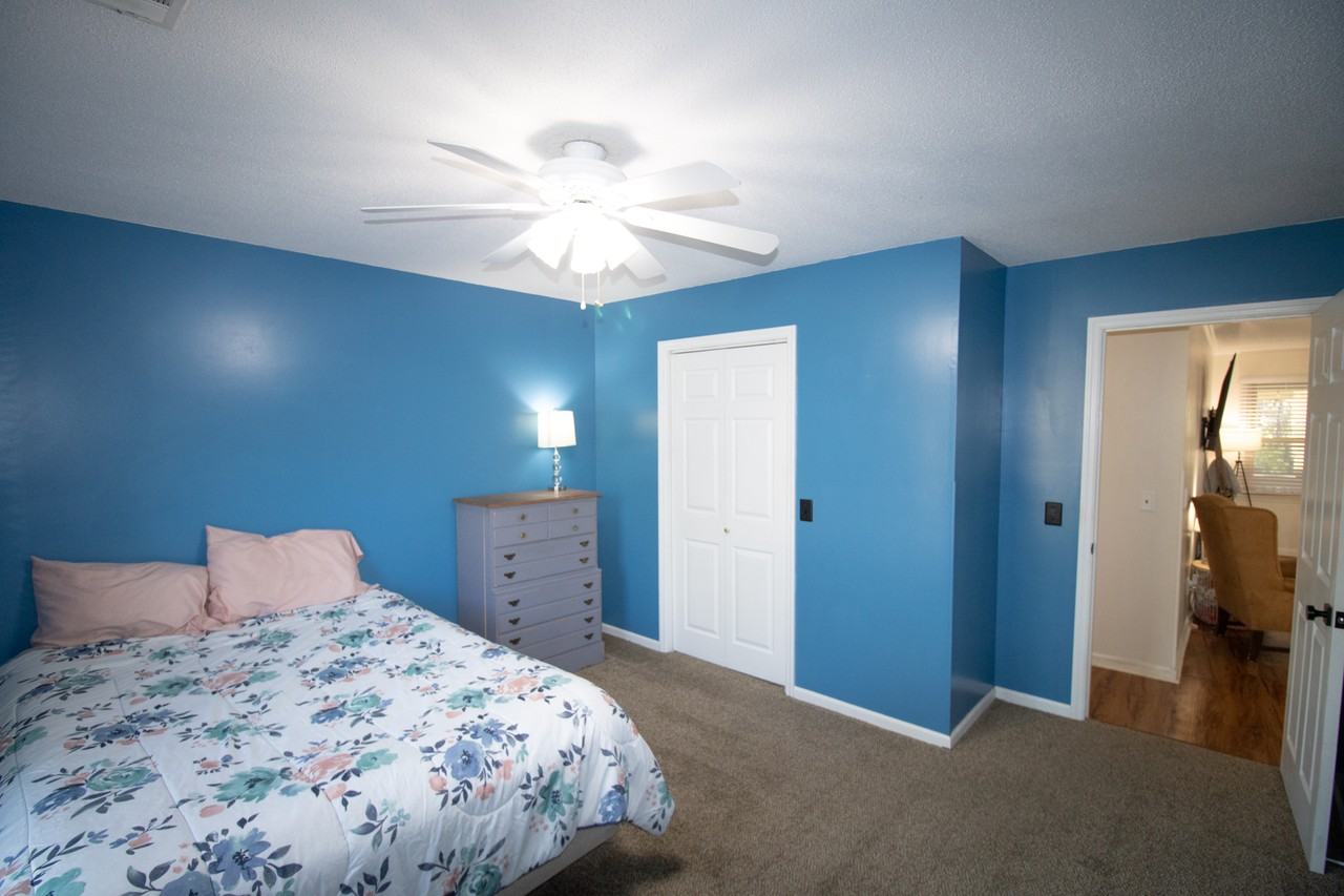 410 Cardinal Dr #1 - Photo 3 of 10