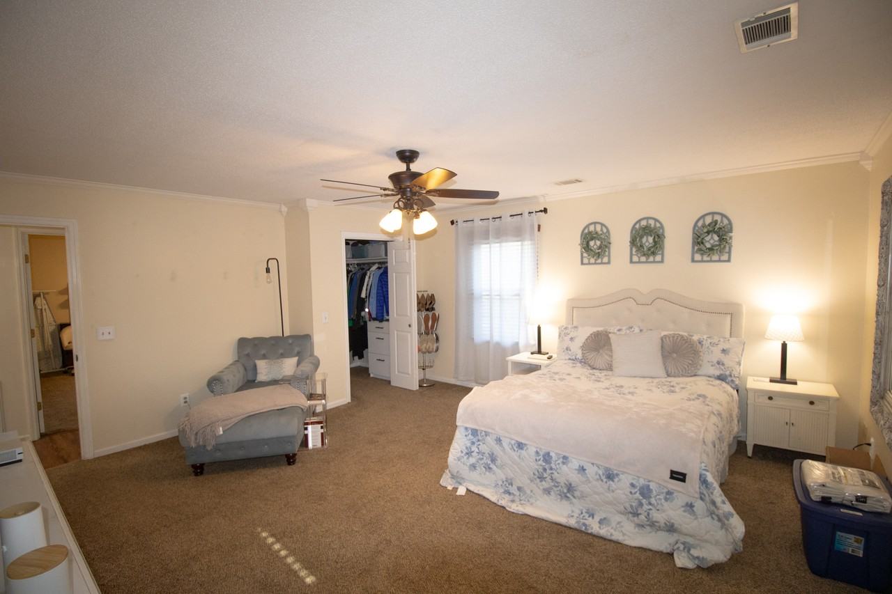 410 Cardinal Dr #1 - Photo 7 of 10