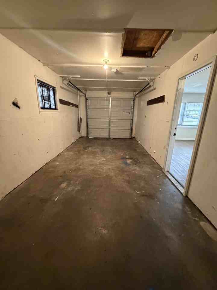 11000 Ewing Ave #1 - Photo 7 of 10