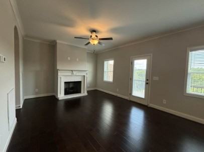 4242 Lennox Dr - Photo 3 of 8