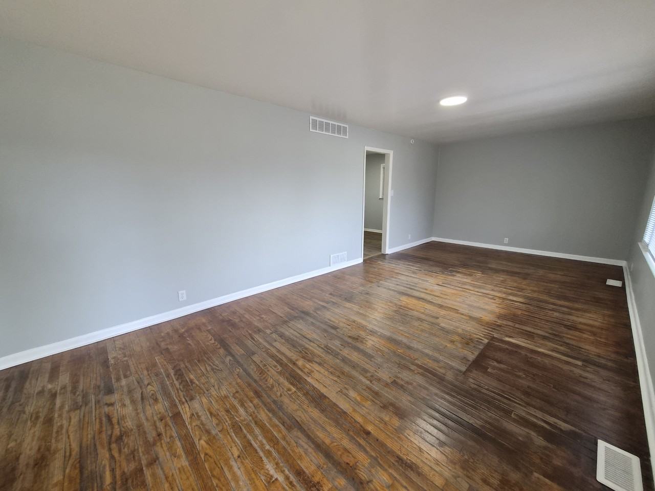 2703 Kristen Dr E #1 - Photo 3 of 19