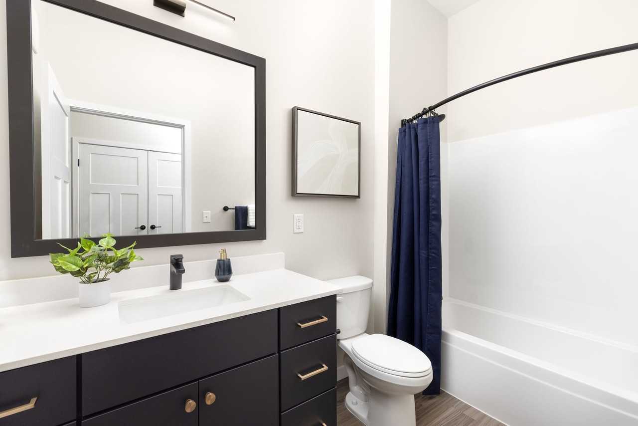 Noble - Photo 6 of 50