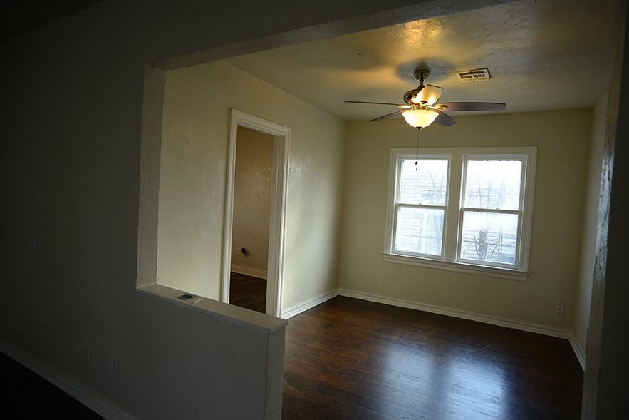 3612 W Park Pl #1 - Photo 3 of 7