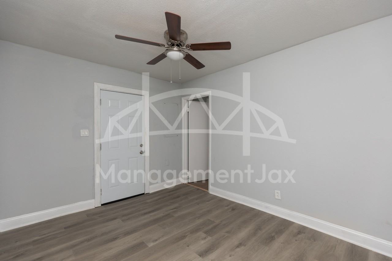 5736 Teeler Ave #1 - Photo 3 of 18