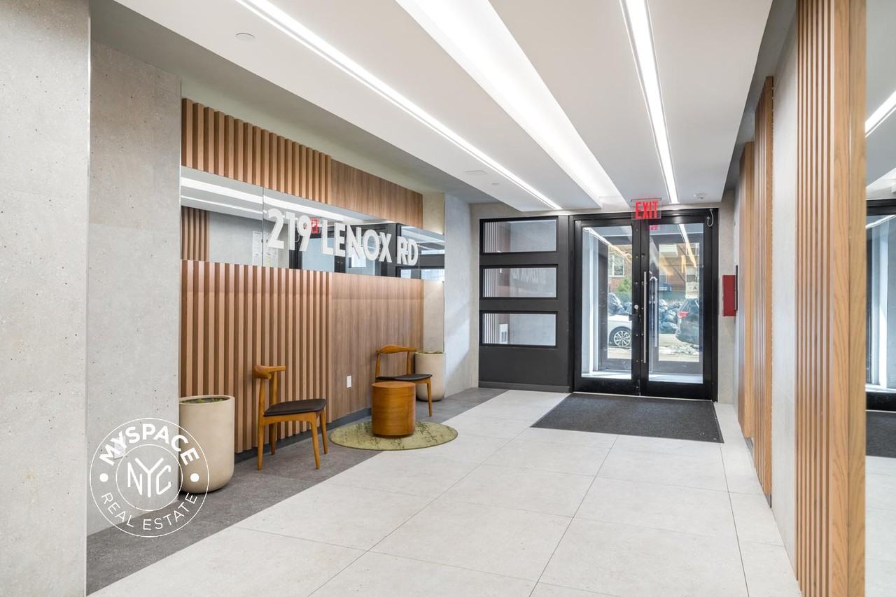 219 Lenox Rd #5G - Photo 4 of 10