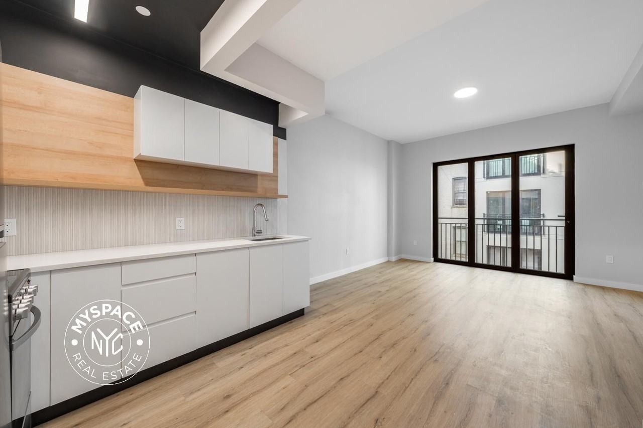219 Lenox Rd #5G - Photo 6 of 10