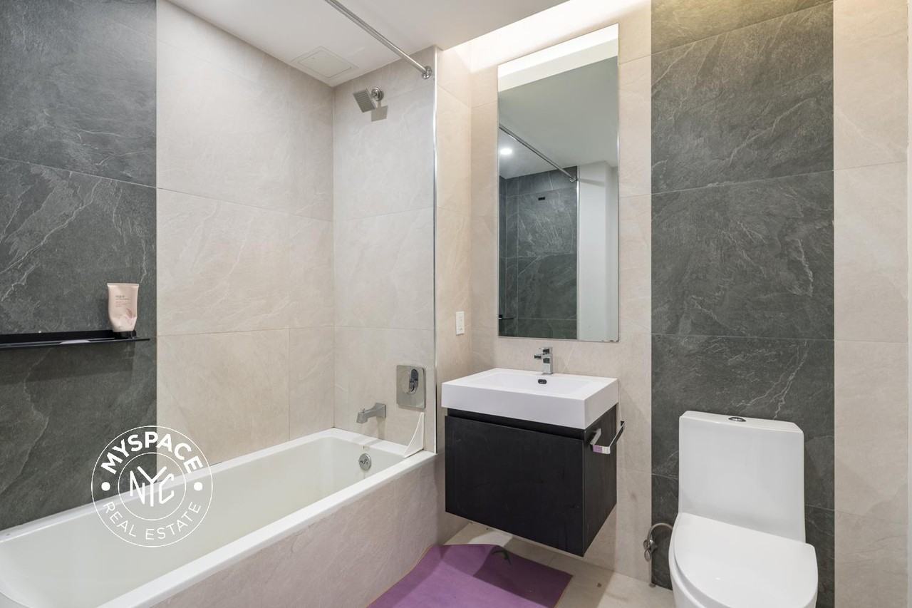 219 Lenox Rd #5G - Photo 7 of 10
