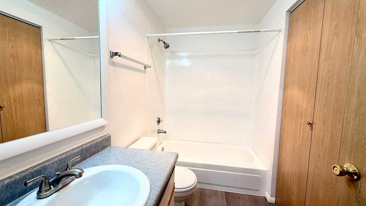 Clearwater Ridge Apartments - Photo 5 of 38