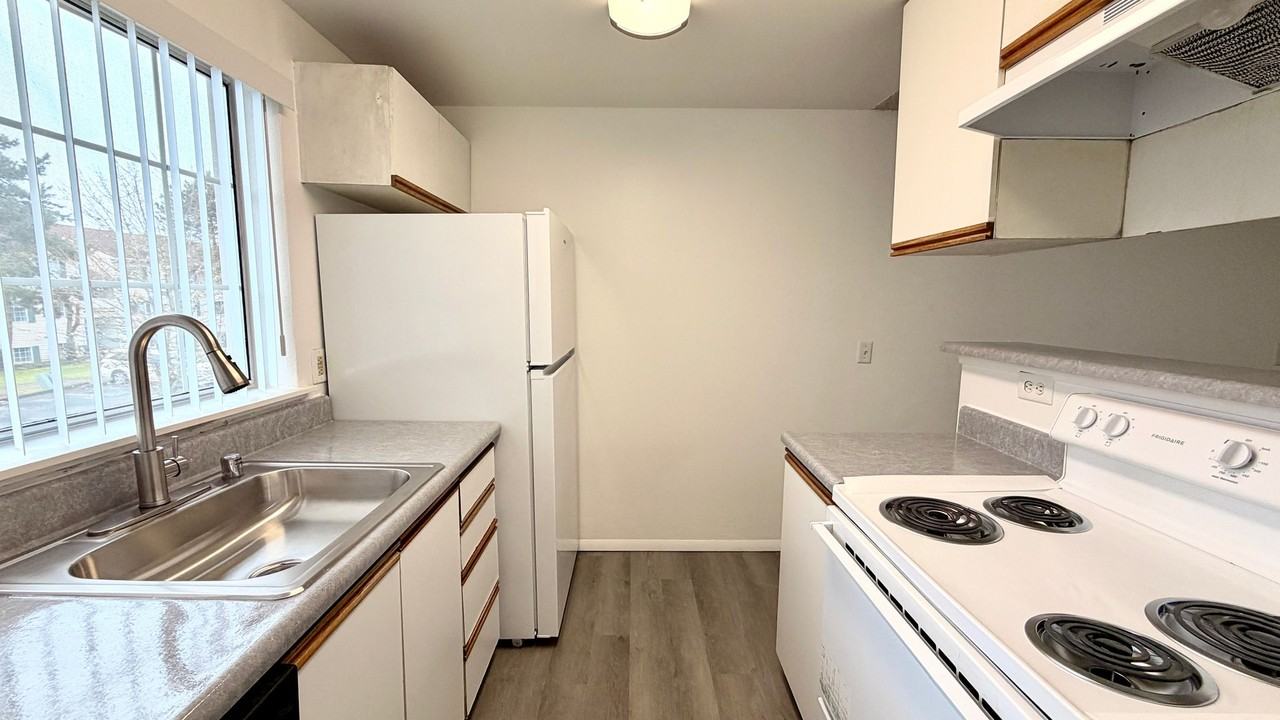 Clearwater Ridge Apartments - Photo 7 of 38