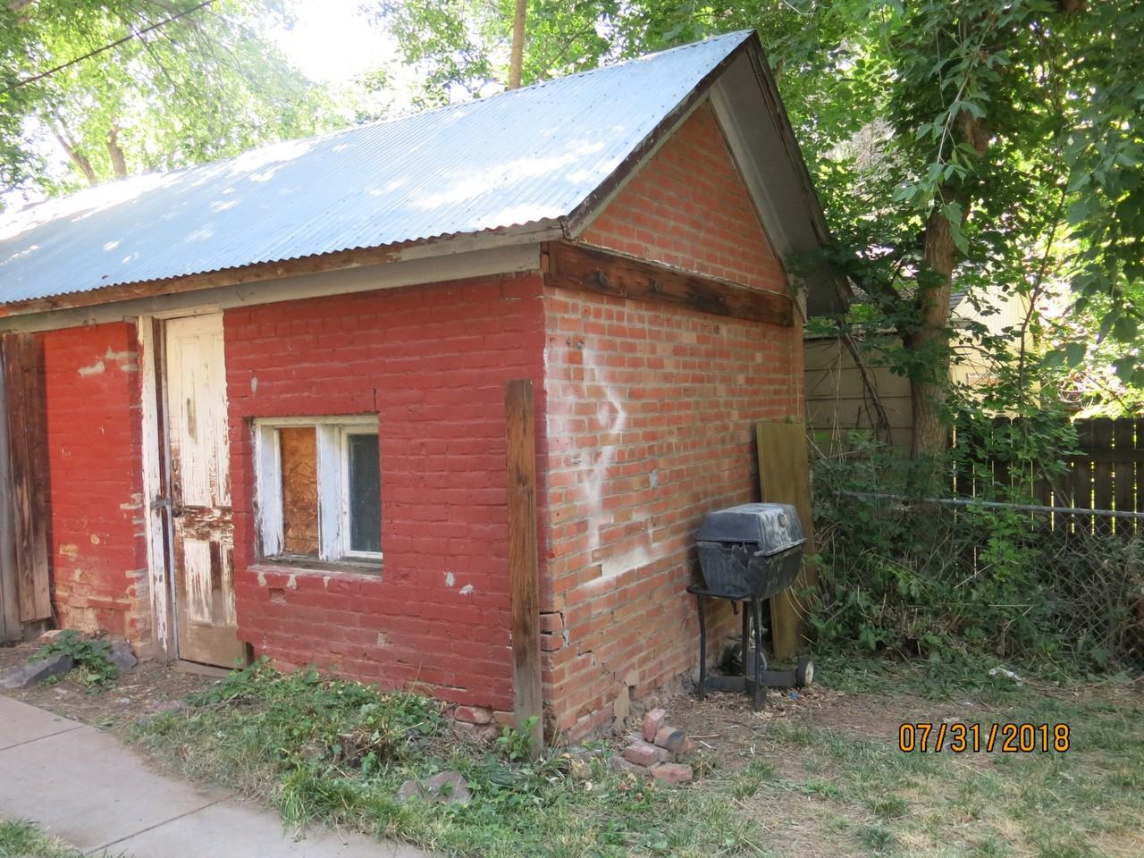 2115 Jackson St #A - Photo 3 of 8