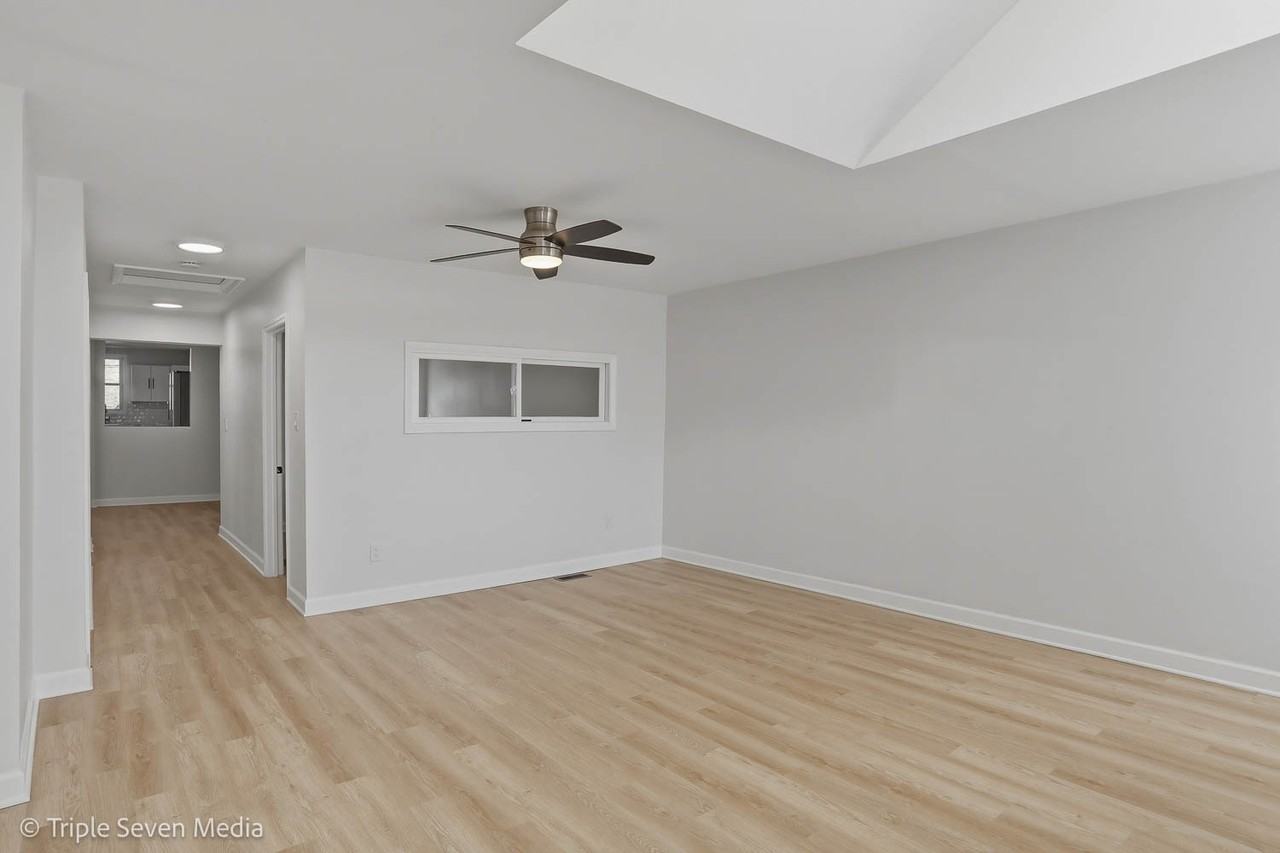 1902 S May St #1 - Photo 4 of 25