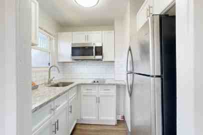 300 Meridian Street300 Meridian Street - 300 - 7 #300-7 - Photo 3 of 7