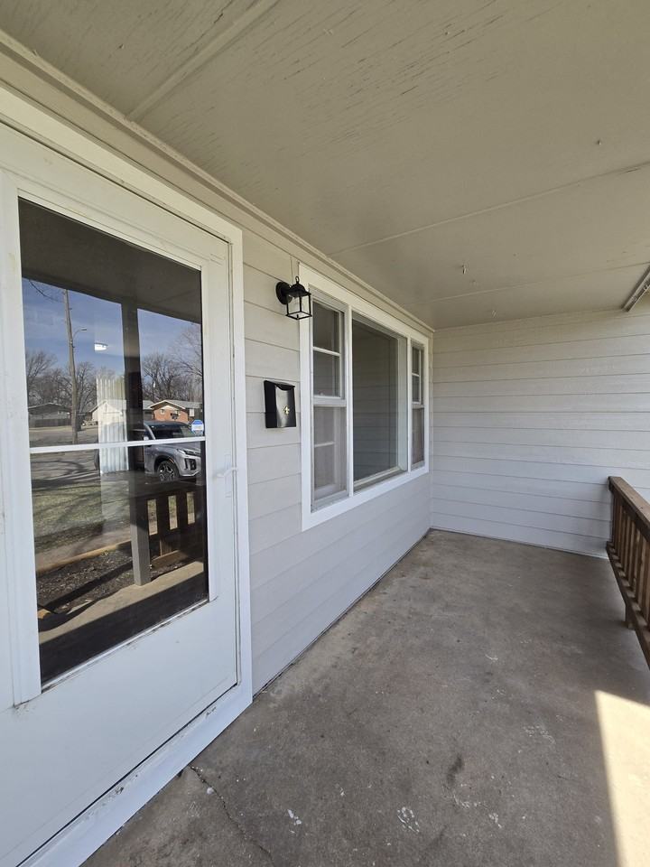 333 N Colby Ave #1 - Photo 4 of 30